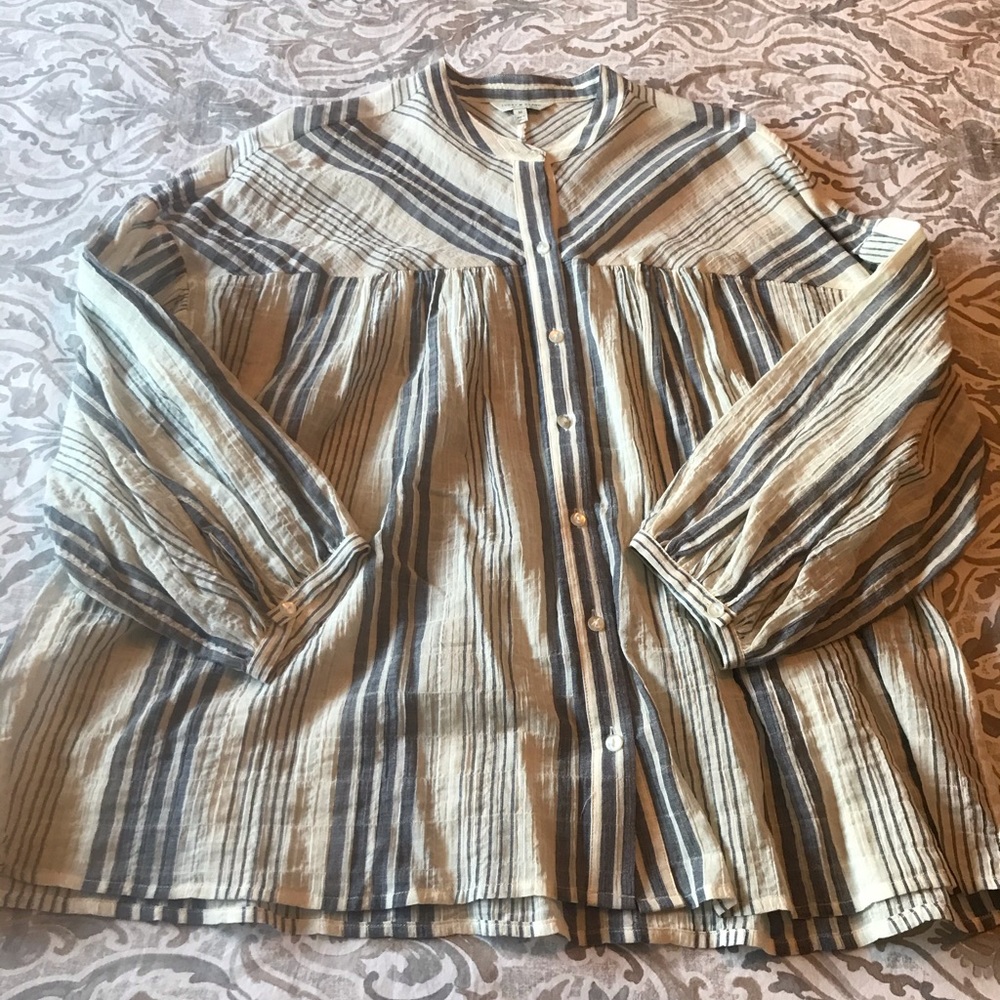 Women’s Lucky Brand blouse